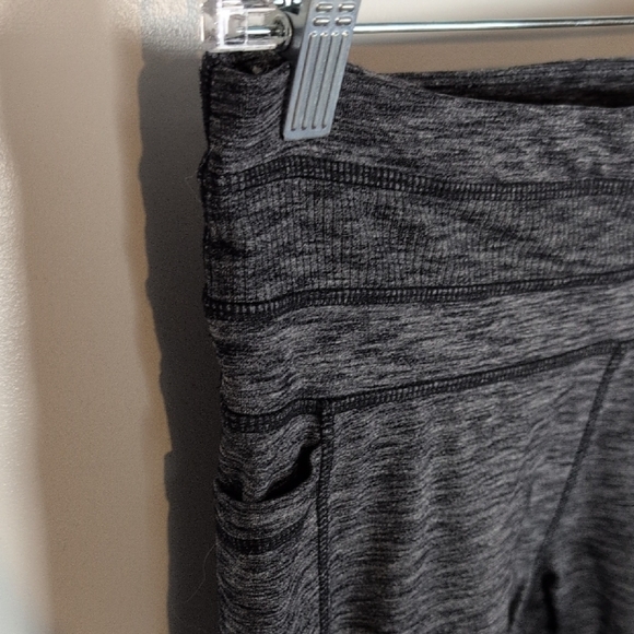 Athleta Ankle Length Leggings - Picture 4 of 11